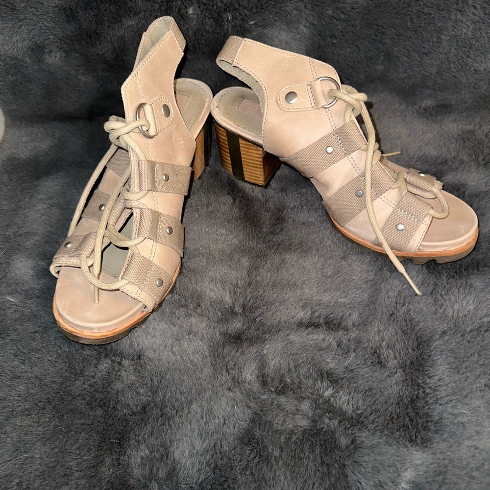 Sorel Addington lace up leather sandals